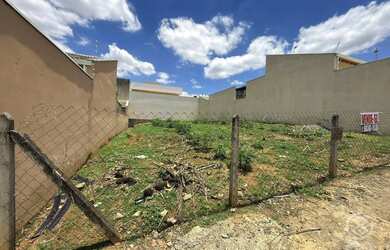 Imagem: O terreno possui 300m² de Área e está localizado em Jardim