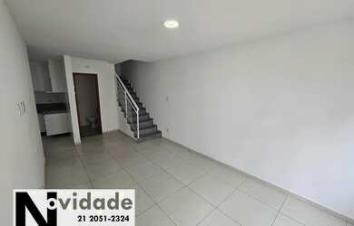 Imagem: A casa em condomínio possui 4 Dormitórios, 1 Banheiro, 1 Vaga