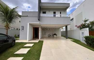 Imagem: A casa em condomínio possui 3 Dormitórios, 5 Banheiros, 4