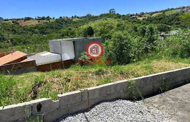 Imagem: O terreno possui 210m² de Área, Imóvel novo e está localizado