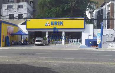 Imagem: O depósito possui 5 Vagas na garagem, 215m² de Área e está