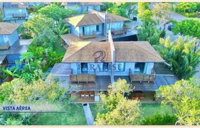 Imagem: A casa possui 3 Dormitórios, 3 Banheiros, 3 Vagas na garagem