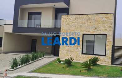 Imagem: A casa em condomínio possui 3 Dormitórios, 5 Banheiros, 4