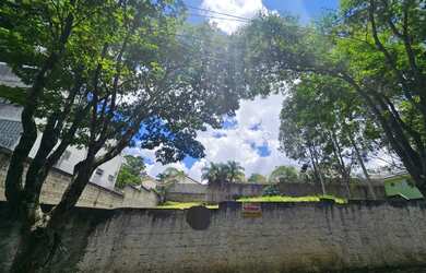 Imagem: O terreno possui 516m² de Área e está localizado em Parque