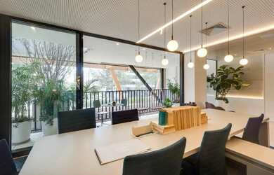 Imagem: O depósito possui 1 Vaga na garagem, 83m² de Área e está