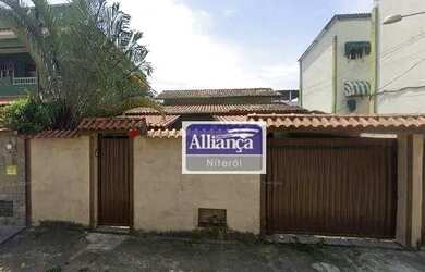 Imagem: A casa possui 3 Dormitórios, 2 Banheiros, 1 Vaga na garagem