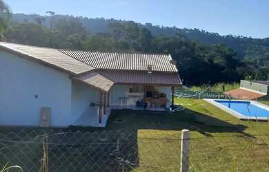 Imagem: A fazenda possui 121m² de Área e está localizado em Centro