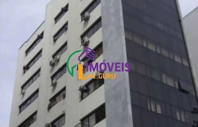 Imagem: O depósito possui 3 Vagas na garagem e 205m² de Área e está