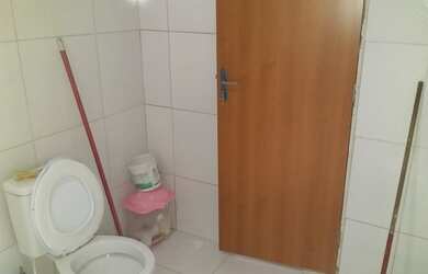 Imagem 10: Uma casa 8x20 na rua saquarema n.820 conjunto palmeiras. Só venda $90 mil