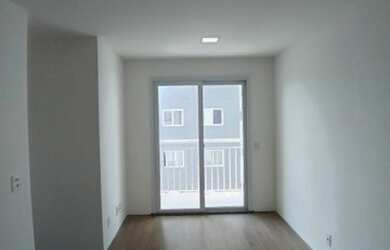 Imagem: O apartamento possui 3 Dormitórios, 1 Banheiro, 1 Vaga na garagem