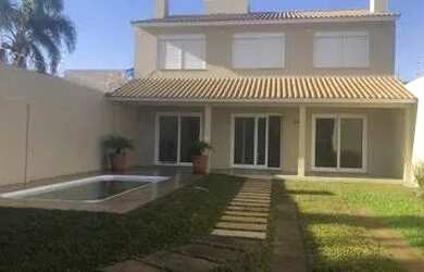 Imagem: A casa possui 3 Dormitórios, 1 Banheiro, 1 Vaga na garagem