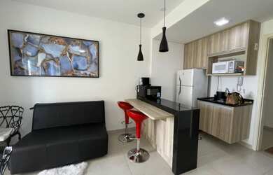 Imagem: O apartamento possui 1 Dormitório, 1 Banheiro, 1 Vaga na garagem