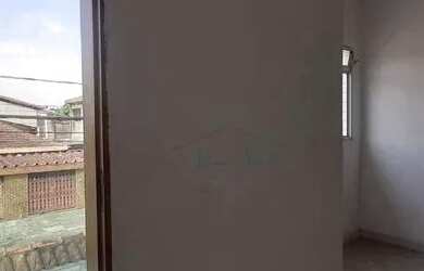 Imagem: A casa possui 2 Dormitórios, 2 Banheiros, 1 Vaga na garagem