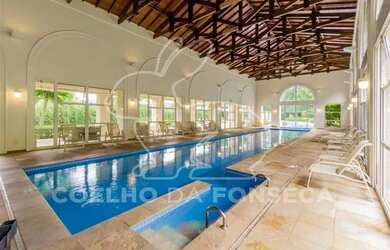 Imagem: A casa em condomínio possui 4 Dormitórios, 5 Banheiros, 5