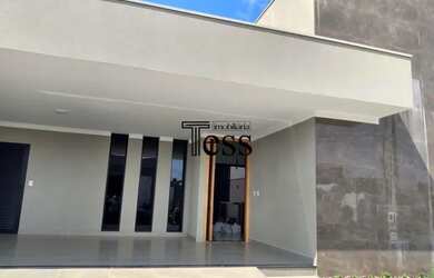 Imagem: A casa em condomínio possui 3 Dormitórios, 3 Banheiros, 2