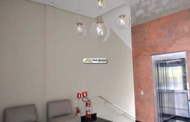 Imagem: O depósito possui 3 Vagas na garagem, 72m² de Área e está