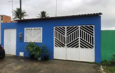 Imagem: A casa possui 3 Dormitórios, 2 Banheiros, 1 Vaga na garagem
