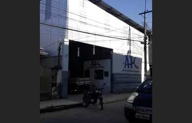 Imagem: O depósito possui 360m² de Área e está localizado em Esperança