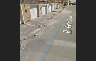 Imagem: A casa possui 3 Dormitórios, 3 Banheiros e 1 Vaga na garagem