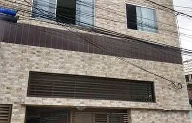 Imagem: A casa possui 3 Dormitórios, 2 Banheiros, 1 Vaga na garagem