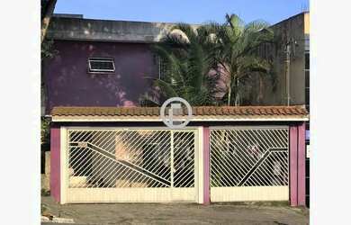 Imagem: A casa possui 3 Dormitórios, 2 Banheiros, 250m² de Área e