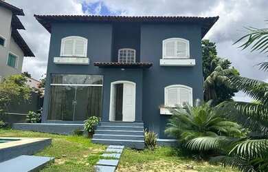 Imagem: A casa em condomínio para alugar possui 4 Dormitórios, 5 Banheiros