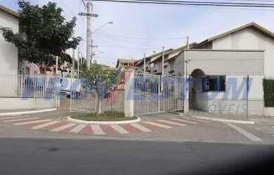 Imagem: A casa em condomínio possui 2 Dormitórios, 2 Banheiros, 2