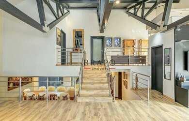 Imagem: A casa possui 5 Dormitórios, 5 Banheiros, 5 Vagas na garagem