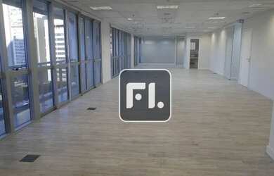 Imagem: O depósito possui 5 Vagas na garagem, 401m² de Área e está