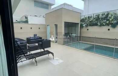 Imagem 10: Imóvel para aluguel e venda tem 380 metros quadrados com 5 quartos