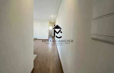 Imagem: O apartamento possui 3 Dormitórios, 1 Banheiro, 2 Vagas na