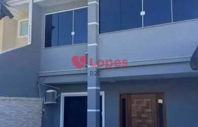 Imagem: A casa em condomínio possui 4 Dormitórios, 5 Banheiros, 2