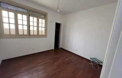 Imagem 12: Excelente Oportunidade. Churrasqueira, Varanda, Guarda roupae450m² de...