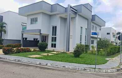 Imagem: A casa em condomínio possui 5 Dormitórios, 5 Banheiros, 4