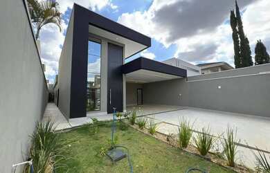 Imagem 2: OPORTUNIDADE ÚNICA Casa Moderna na rua 10/12 Vicente Pires com 4 Suítes...