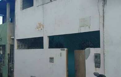 Imagem: A casa à venda possui 2 Dormitórios, 3 Banheiros e 84m² de