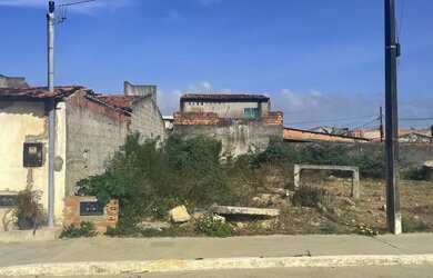 Imagem: O terreno possui 126m² de Área e está localizado em Porto