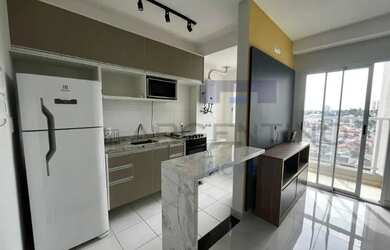 Imagem: O apartamento possui 2 Dormitórios, 1 Banheiro, 1 Vaga na garagem