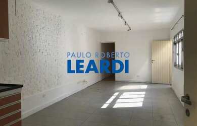 Imagem: A casa possui 2 Dormitórios, 2 Banheiros, 1 Vaga na garagem