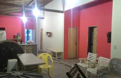 Imagem: A casa possui 3 Dormitórios, 4 Vagas na garagem, 120m² de