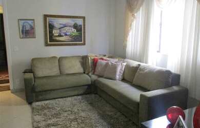 Imagem: O apartamento possui 1 Dormitório, 2 Banheiros, 1 Vaga na garagem