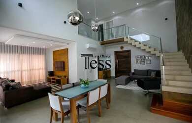 Imagem: A casa em condomínio possui 3 Dormitórios, 4 Banheiros, 306m²