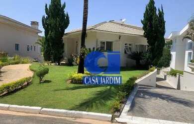 Imagem: A casa em condomínio possui 4 Dormitórios, 5 Banheiros, 4