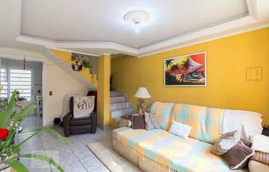 Imagem: A casa em condomínio possui 2 Dormitórios, 1 Banheiro, 2 Vagas