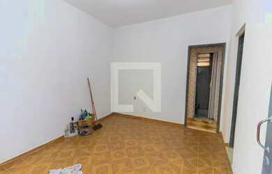 Imagem: A casa possui 3 Dormitórios, 2 Banheiros, 80m² de Área e