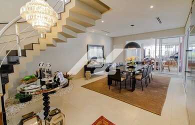 Imagem: A casa em condomínio possui 4 Dormitórios, 5 Banheiros, 5