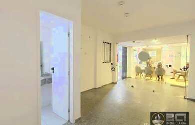 Imagem: O depósito para alugar possui 1 Vaga na garagem e 25m² de