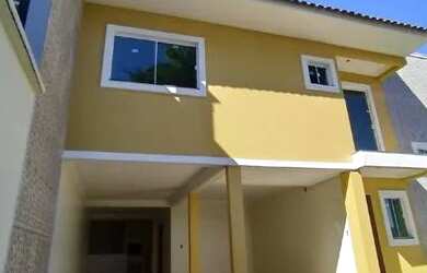 Imagem: A casa possui 3 Dormitórios, 4 Banheiros, 2 Vagas na garagem