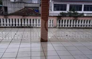 Imagem: A casa possui 3 Dormitórios, 3 Banheiros, 3 Vagas na garagem