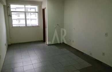 Imagem: O depósito possui 30m² de Área e está localizado em Santo